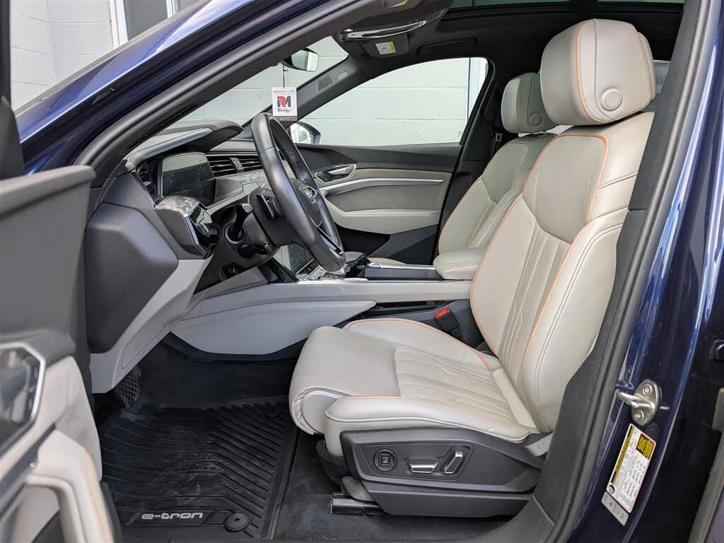 Audi E-Tron TECHNIK* QUATTRO* АвтоКредит* (ЦЕНА ДО БГ), снимка 9 - Автомобили и джипове - 54127972