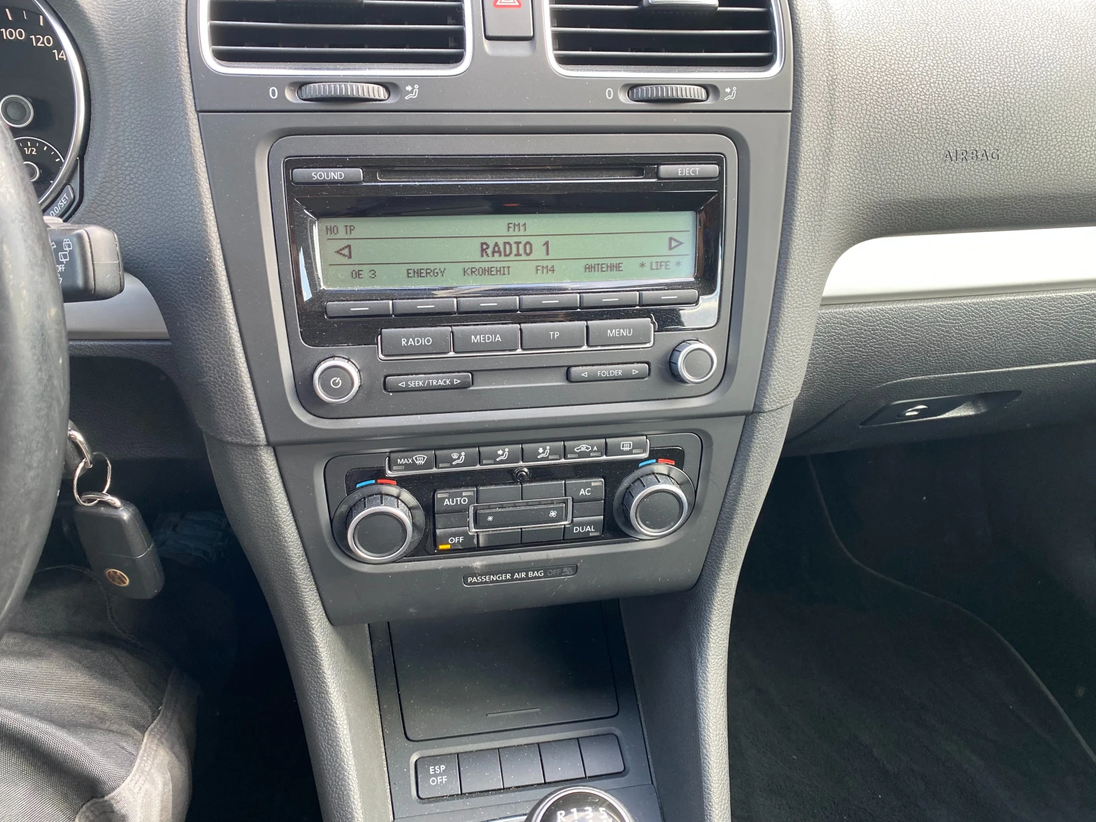 VW Golf 2.0 tdi, снимка 10 - Автомобили и джипове - 54158268