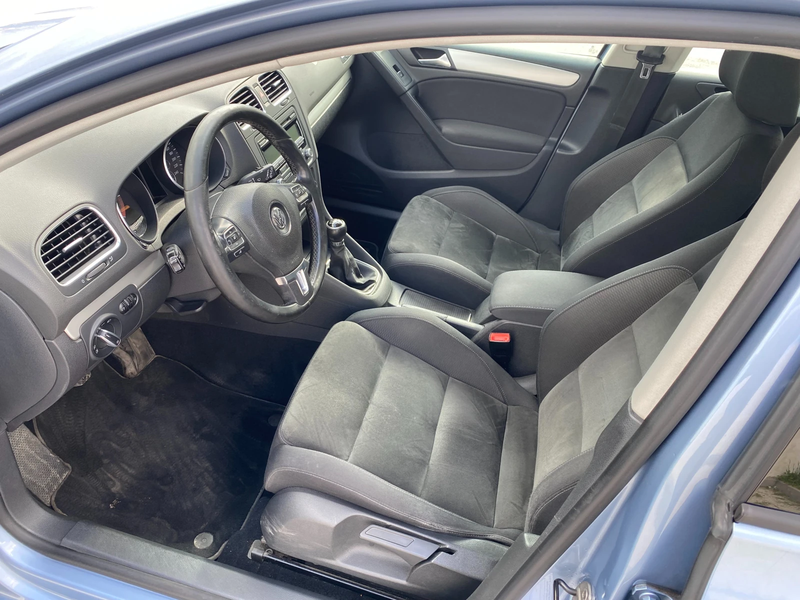 VW Golf 2.0 tdi, снимка 6 - Автомобили и джипове - 54158268