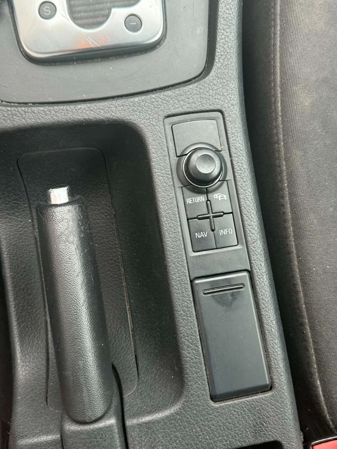 Audi A4 2.0тди, снимка 9 - Автомобили и джипове - 54175520