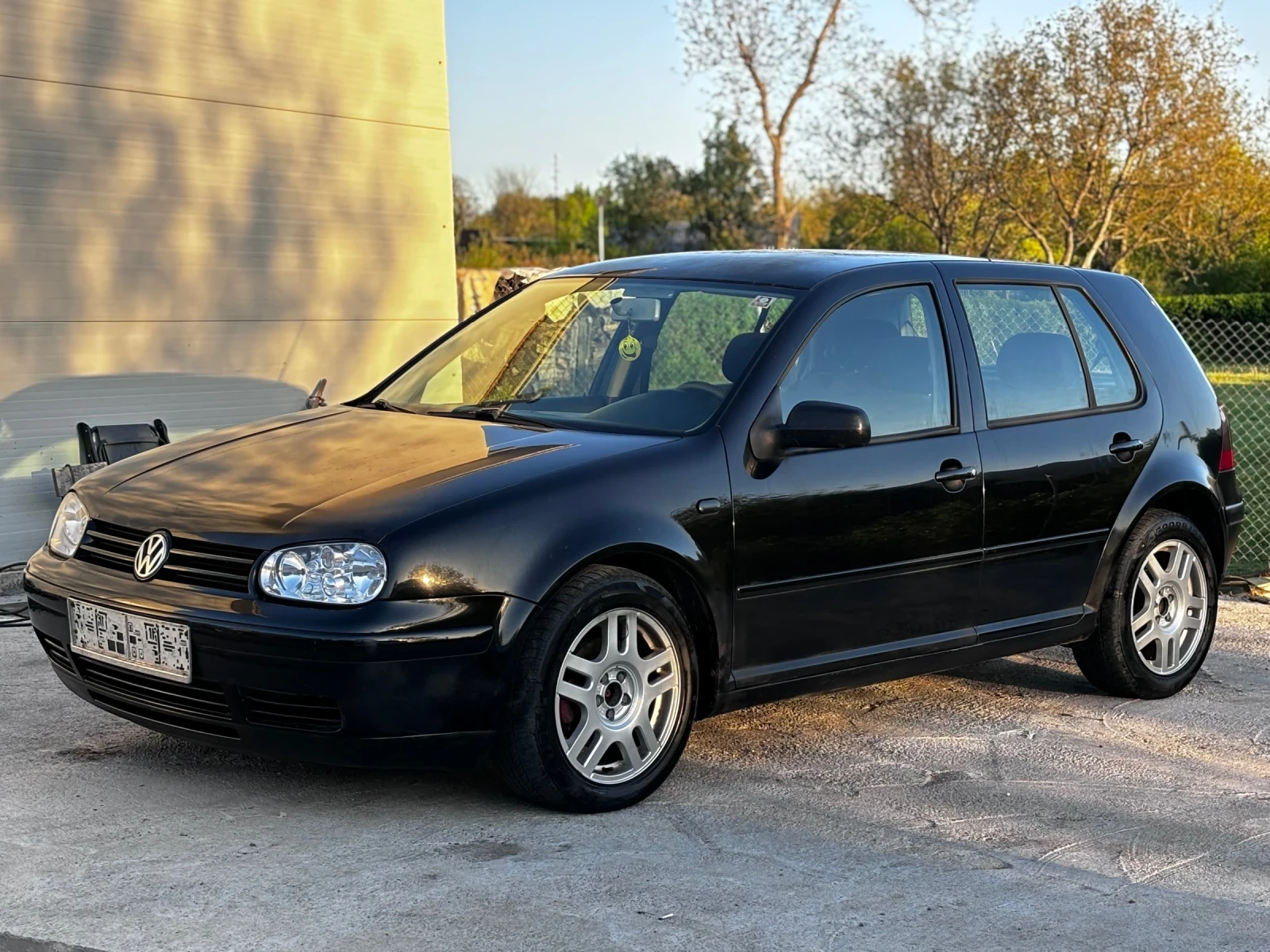 VW Golf 1.9 TDi * 90* , снимка 3 - Автомобили и джипове - 54322794