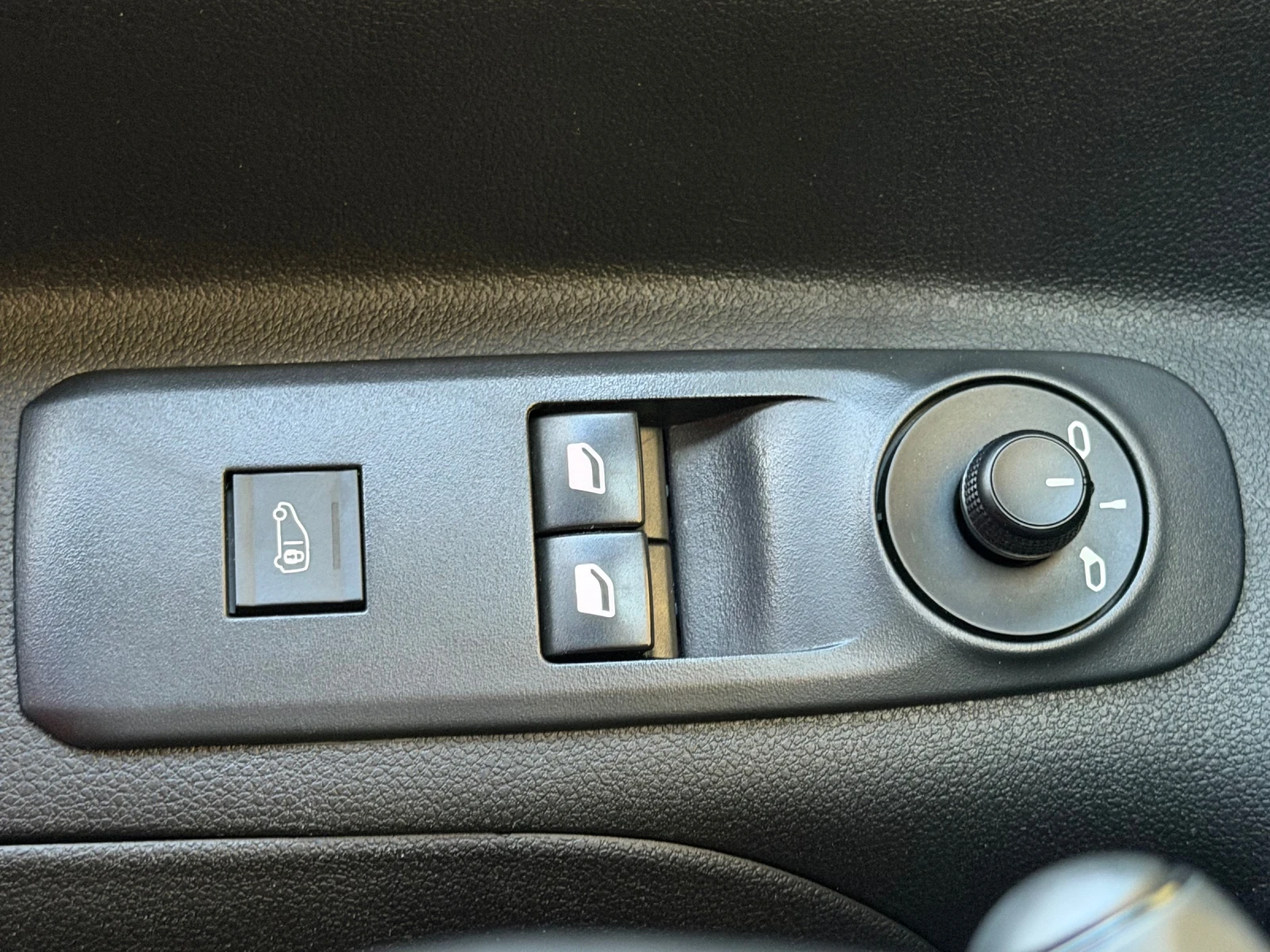 Peugeot Partner 1.5d-102ps-3����� AppleCarPlay \ AndroidAuto | Mobile.bg � ����������� 11