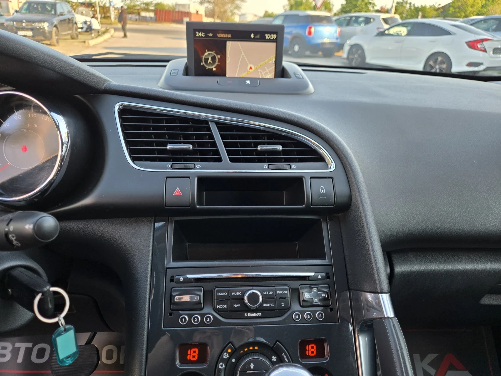 Peugeot 3008 1.6HDI-120кс= АВТОМАТ= FACELIFT= NAVI= ОБСЛУЖЕН, снимка 16 - Автомобили и джипове - 54430572