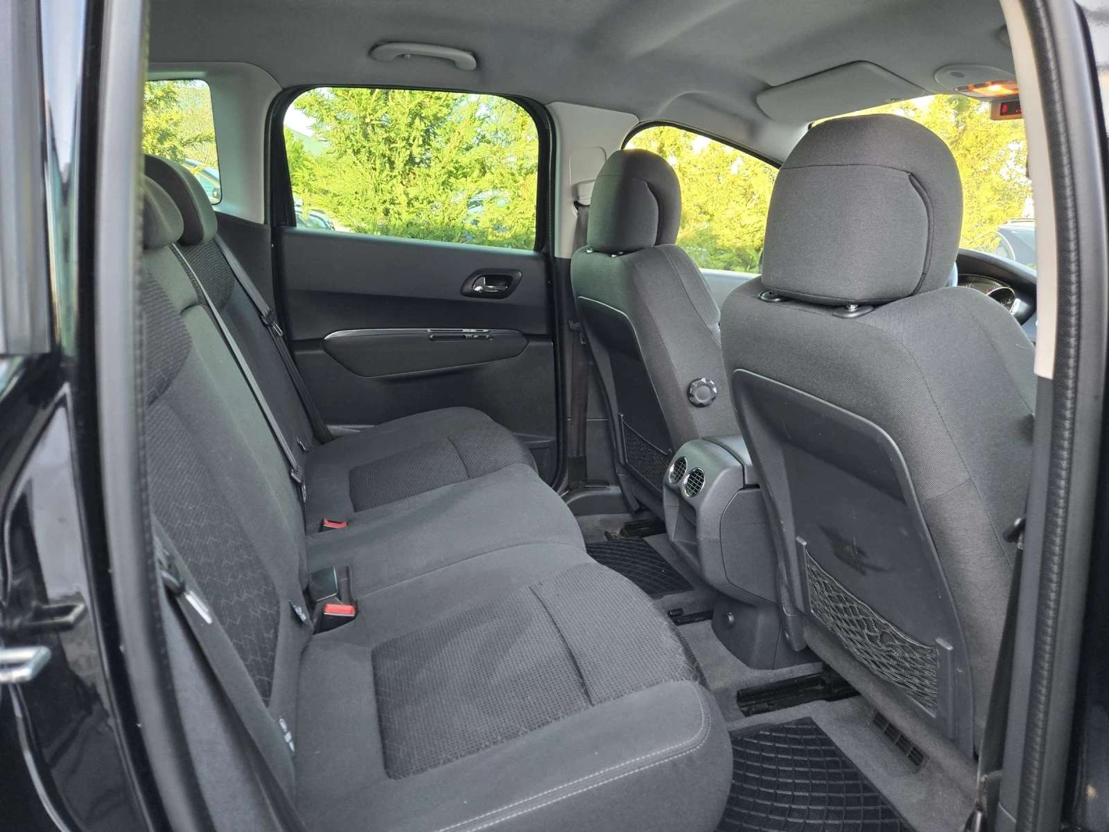 Peugeot 3008 1.6HDI-120кс= АВТОМАТ= FACELIFT= NAVI= ОБСЛУЖЕН, снимка 14 - Автомобили и джипове - 54430572