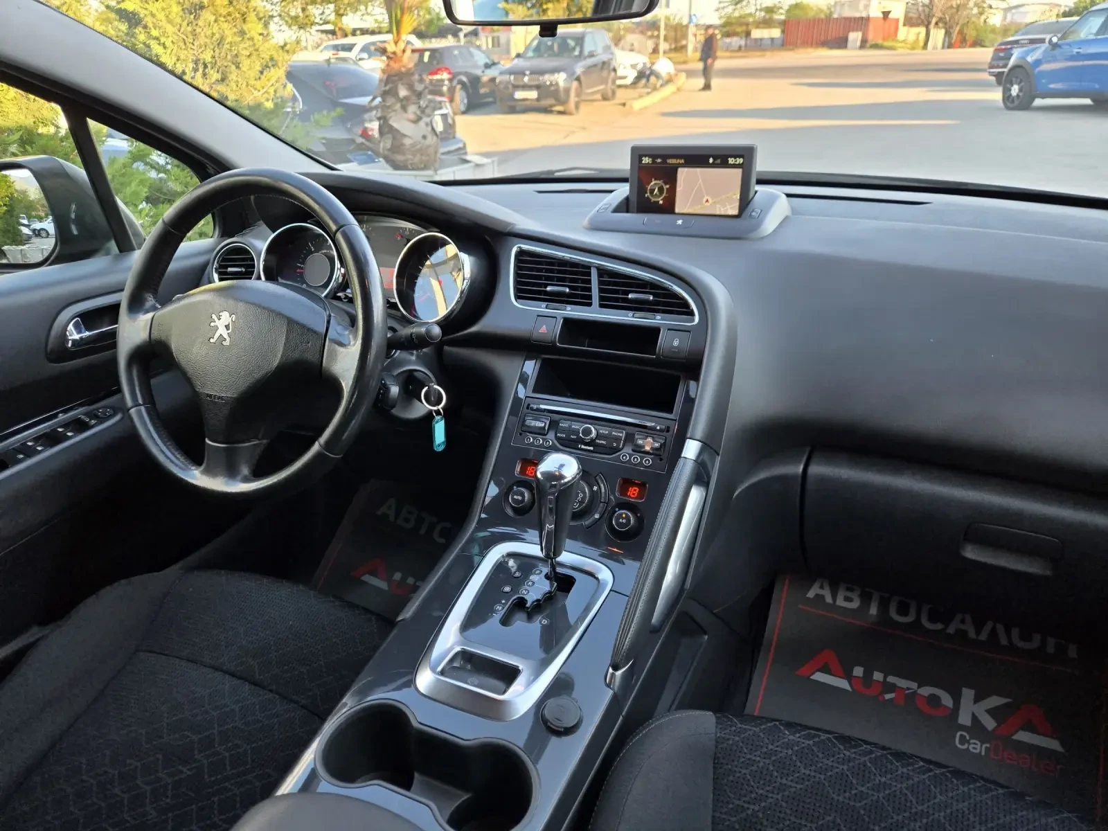 Peugeot 3008 1.6HDI-120кс= АВТОМАТ= FACELIFT= NAVI= ОБСЛУЖЕН, снимка 13 - Автомобили и джипове - 54430572