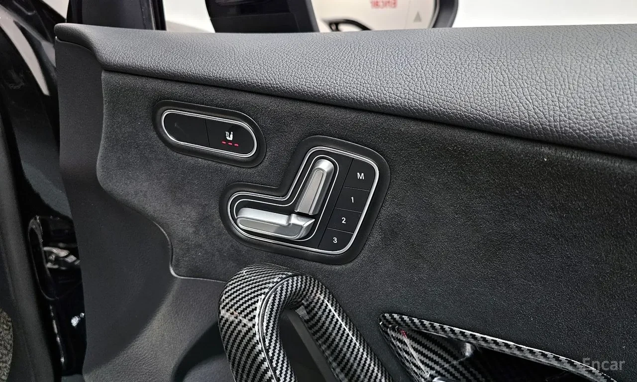 Mercedes-Benz A45 AMG  A45 AMG AMG Dynamic Plus* AMG Perfor | Mobile.bg � ����������� 12