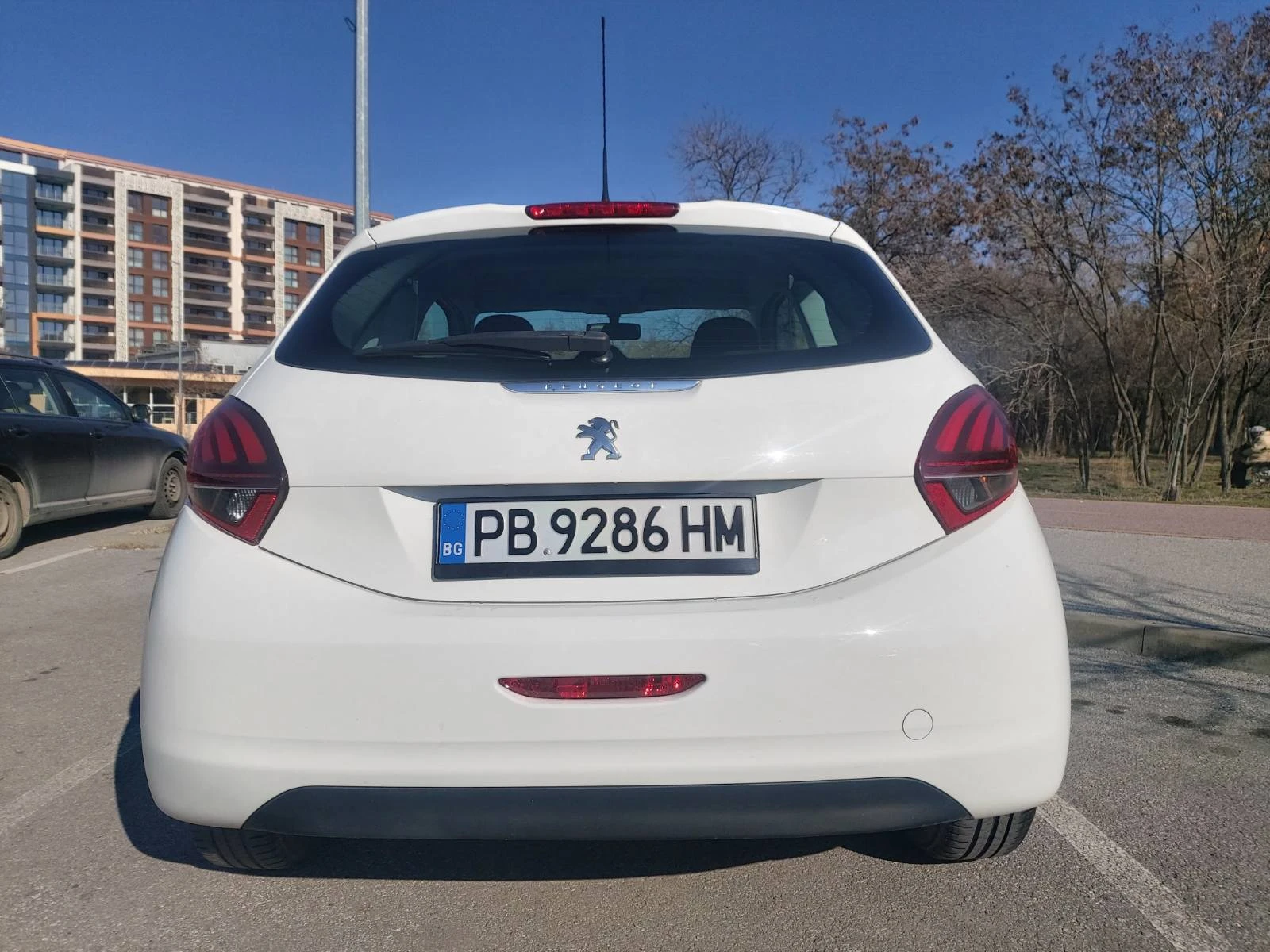 Peugeot 208 Pure Tech, снимка 6 - Автомобили и джипове - 55555342