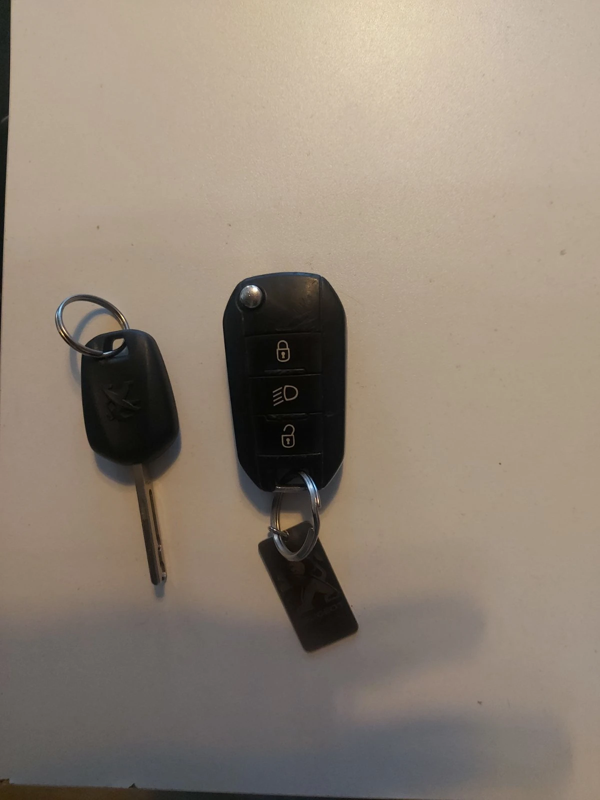 Peugeot 208 Pure Tech, снимка 13 - Автомобили и джипове - 55555342