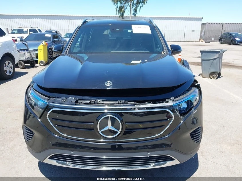Mercedes-Benz EQB 300* 4MATIC* ПОДГРЕВ* 360* КАМЕРА* HUD* , снимка 3 - Автомобили и джипове - 55647037