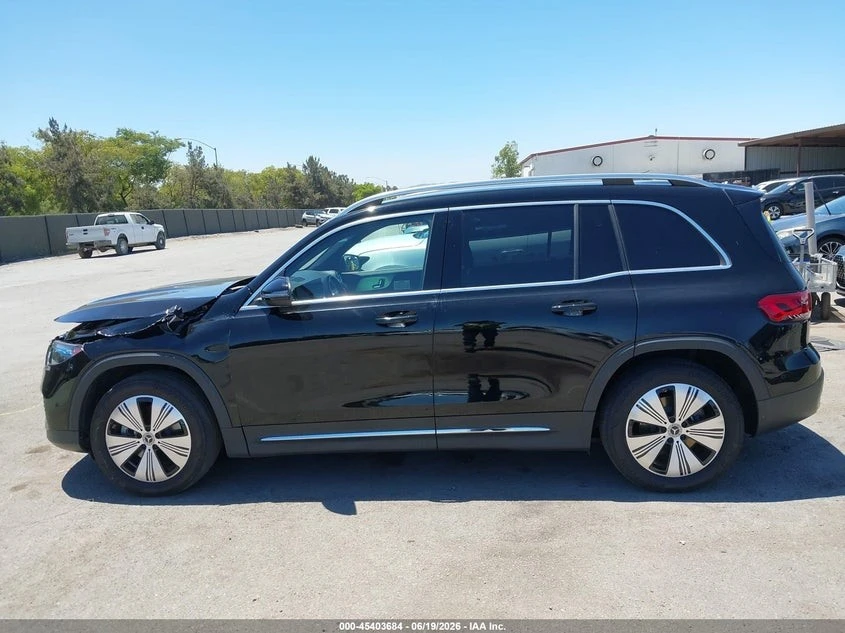 Mercedes-Benz EQB 300* 4MATIC* ПОДГРЕВ* 360* КАМЕРА* HUD* , снимка 7 - Автомобили и джипове - 55647037