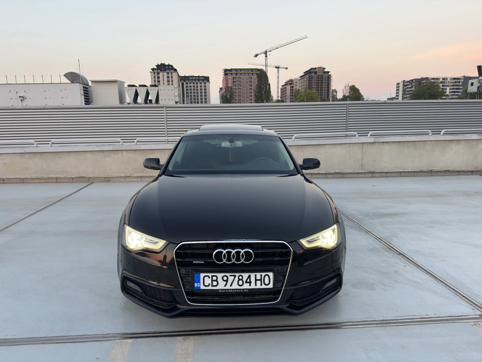 Audi A5 Facelift/S-Line/Подгрев/Carplay/Люк/Гаражен, снимка 2 - Автомобили и джипове - 55802519