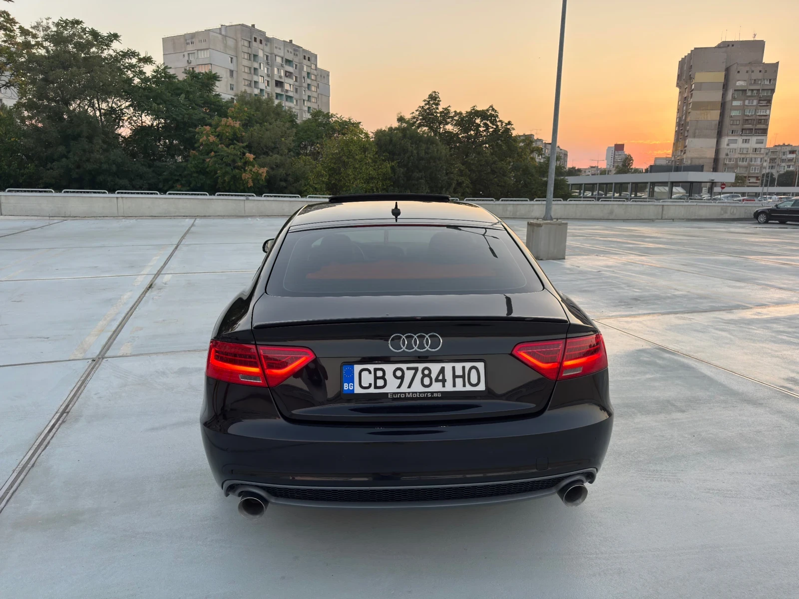 Audi A5 Facelift/S-Line/Подгрев/Carplay/Люк/Гаражен, снимка 5 - Автомобили и джипове - 55802519