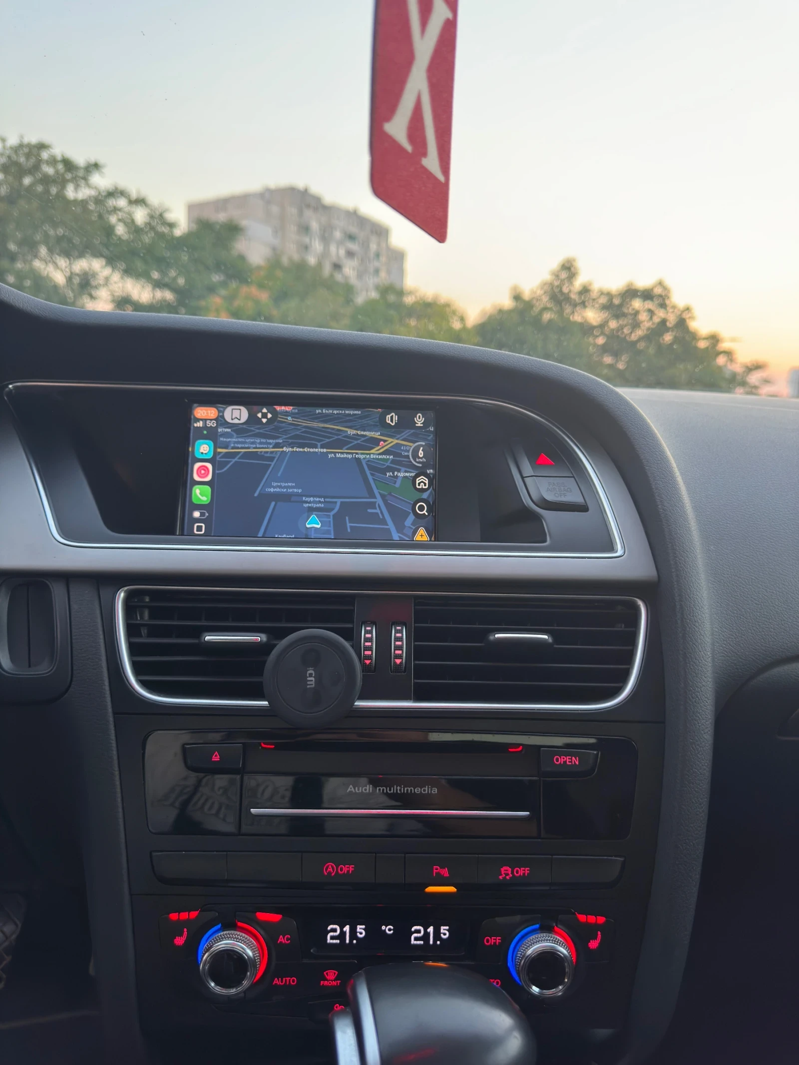 Audi A5 Facelift/S-Line/Подгрев/Carplay/Люк/Гаражен, снимка 13 - Автомобили и джипове - 55802519