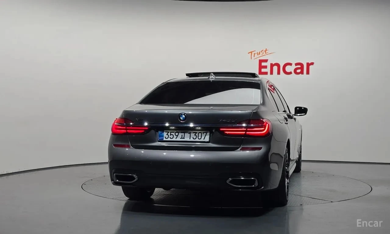 BMW 740 * 740Li xDrive M Sport Package * ЦЕНА ДО БГ, снимка 4 - Автомобили и джипове - 55872199