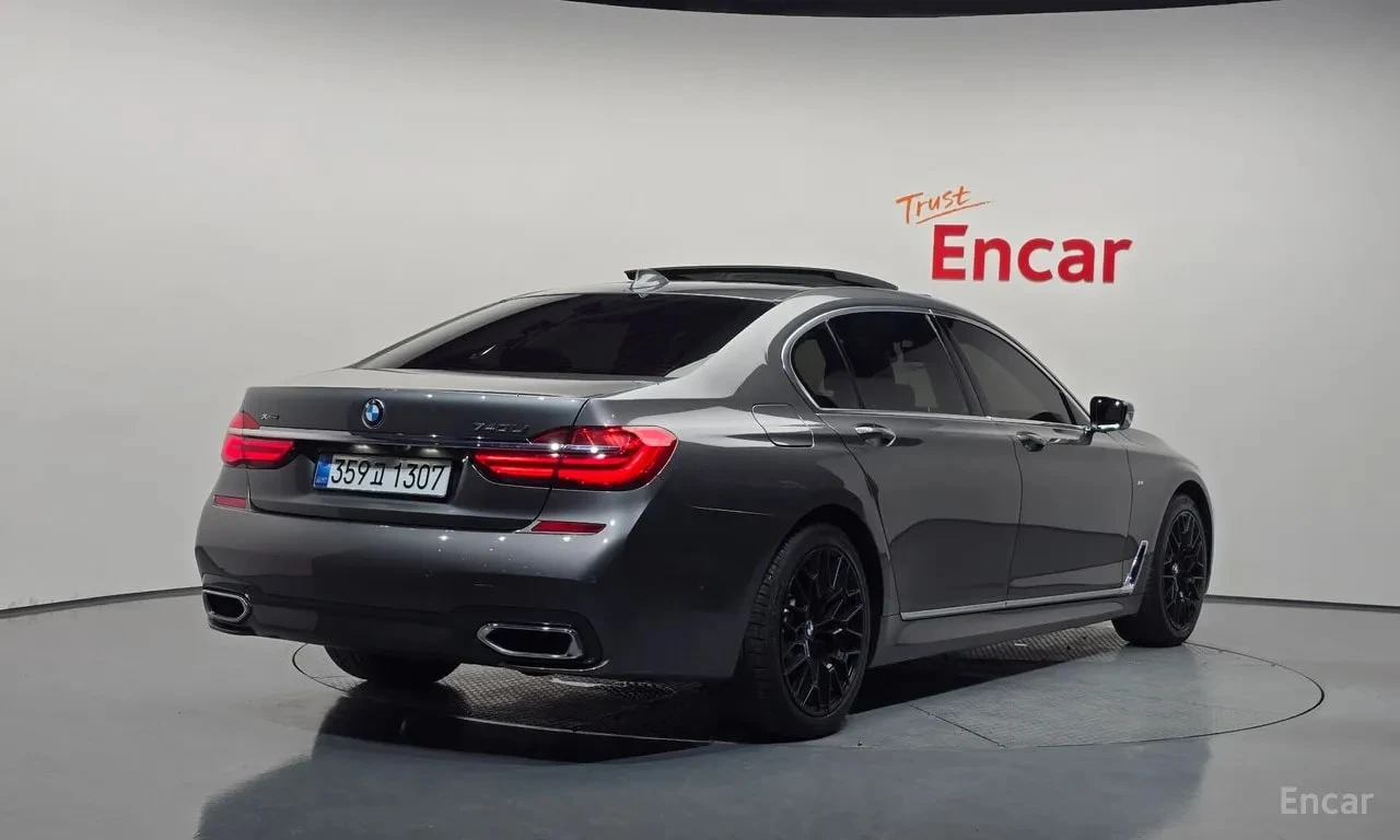 BMW 740 * 740Li xDrive M Sport Package * ЦЕНА ДО БГ, снимка 2 - Автомобили и джипове - 55872199