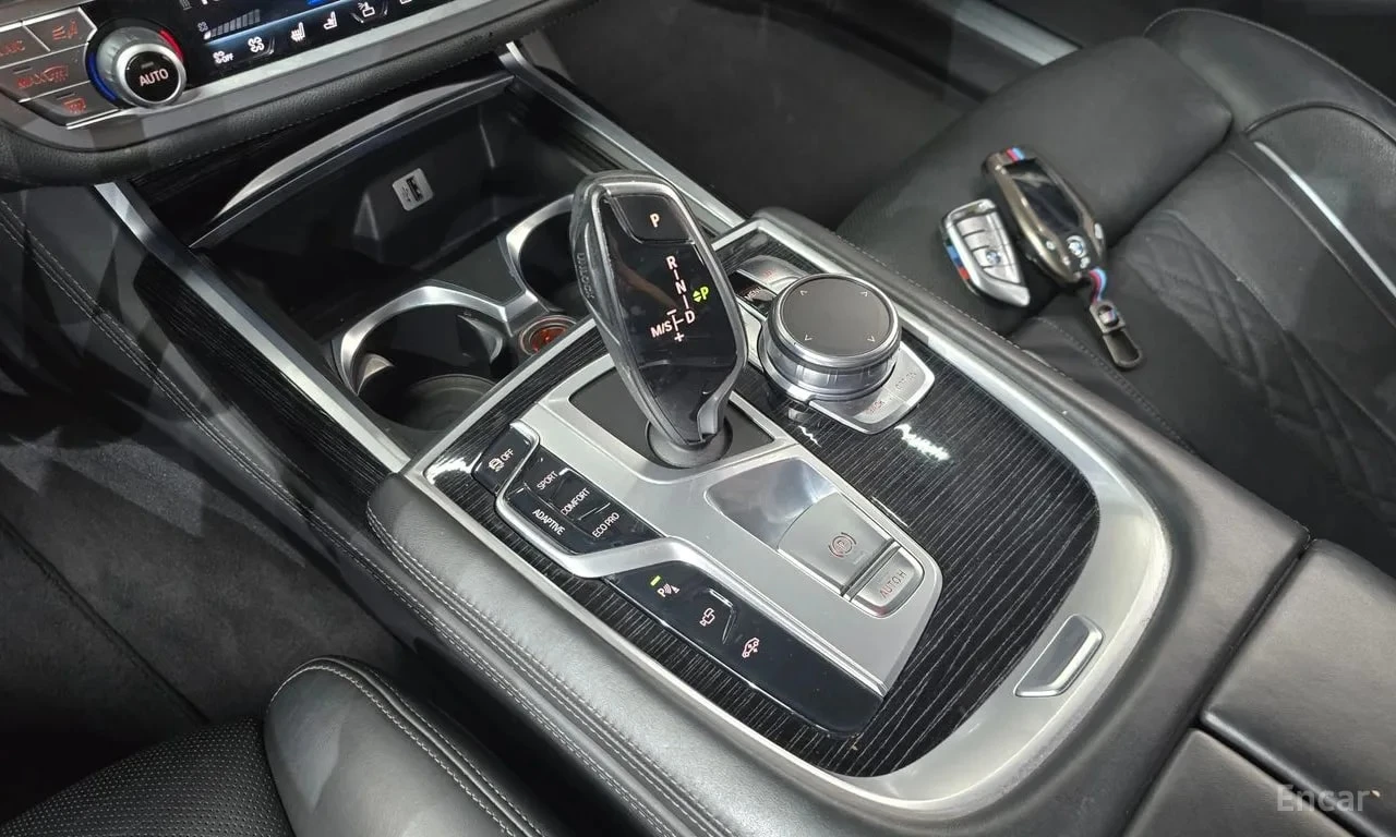 BMW 740 * 740Li xDrive M Sport Package * ЦЕНА ДО БГ, снимка 9 - Автомобили и джипове - 55872199