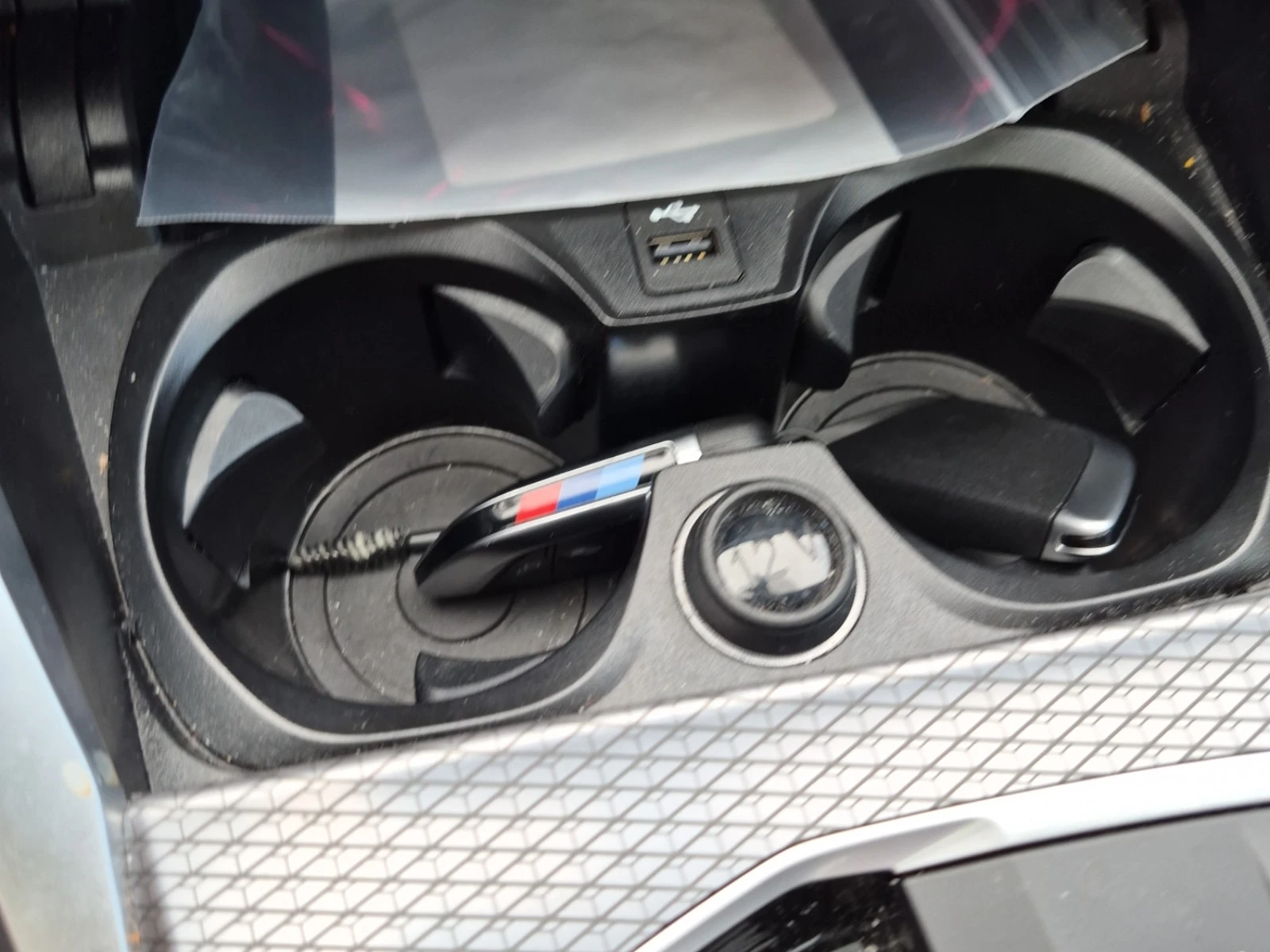 BMW i4 EDRIVE40 GRAN COUPE| ПЪЛЕН М-ПАКЕТ| LASER| 2 КЛЮЧА, снимка 8 - Автомобили и джипове - 55876548