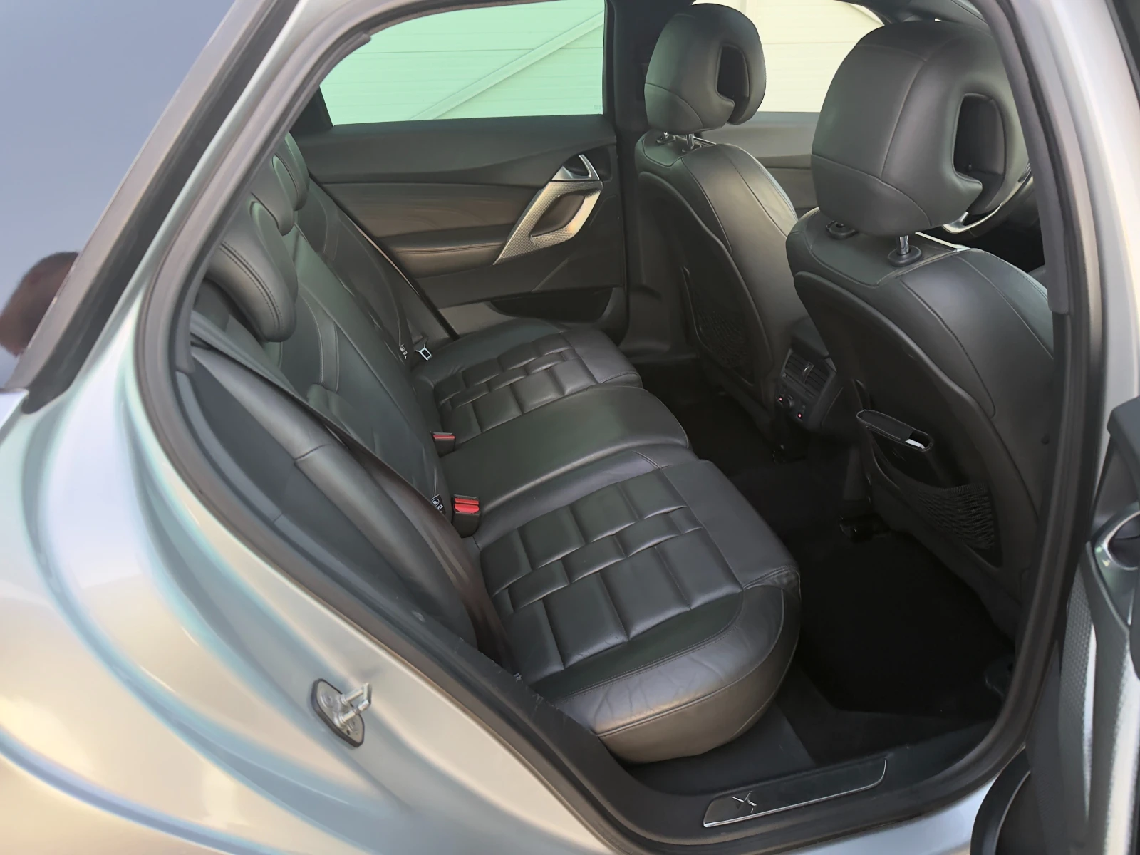 Citroen DS5 2.0HDI Автомат/Панорама/Head-up/Full/Лизинг, снимка 11 - Автомобили и джипове - 56305151