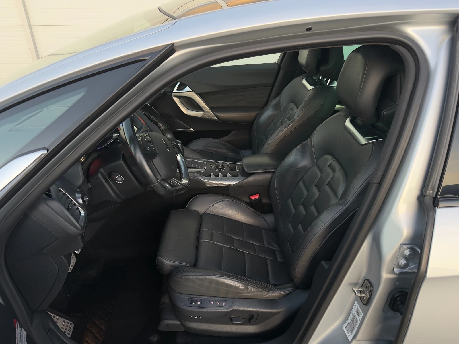 Citroen DS5 2.0HDI Автомат/Панорама/Head-up/Full/Лизинг, снимка 9 - Автомобили и джипове - 56305151
