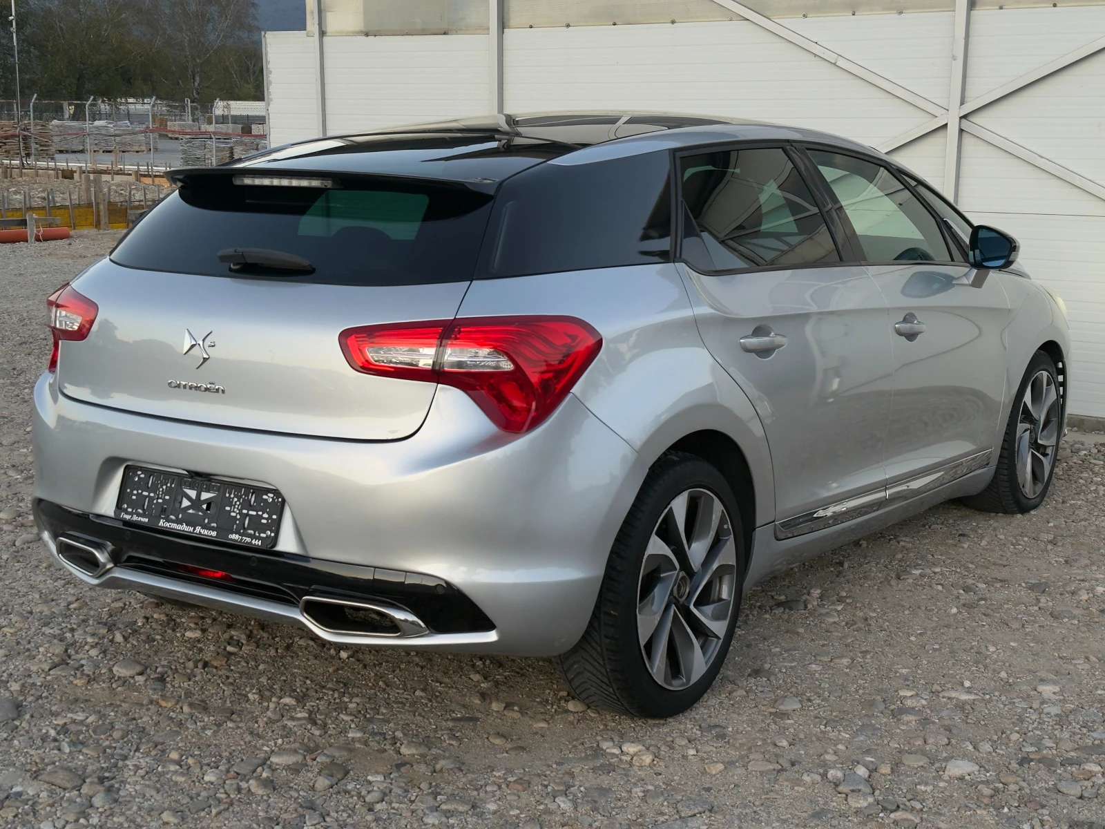 Citroen DS5 2.0HDI Автомат/Панорама/Head-up/Full/Лизинг, снимка 4 - Автомобили и джипове - 56305151