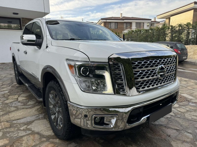 Nissan Titan crew cab PLATINUM RESERVE 5.6L V8 НАЛИЧЕН, снимка 3 - Автомобили и джипове - 43214974