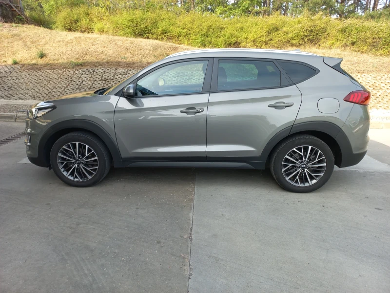 Hyundai Tucson 1.6 Dizel Evro6 , снимка 11 - Автомобили и джипове - 47117150