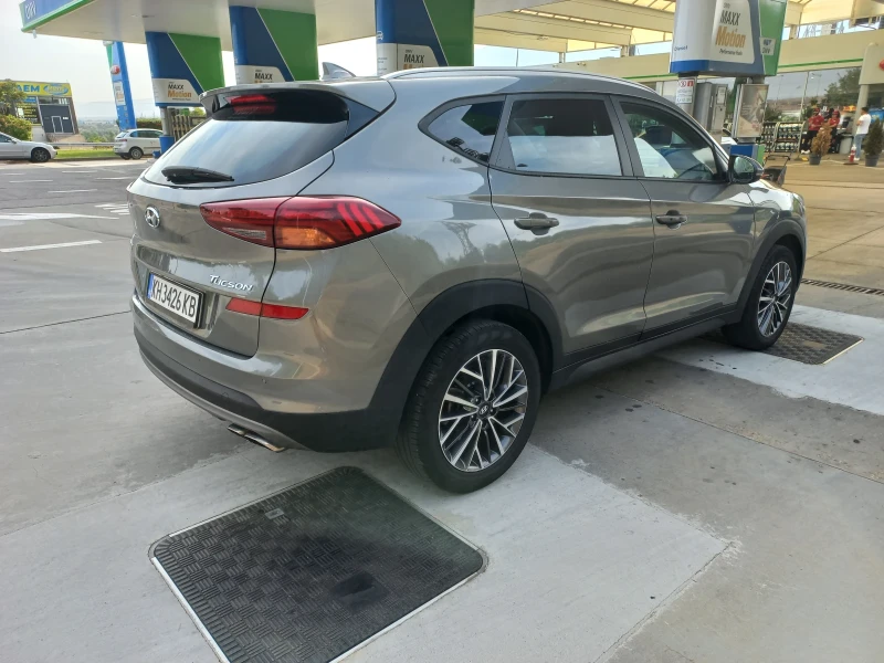 Hyundai Tucson 1.6 Dizel Evro6 , снимка 5 - Автомобили и джипове - 47117150