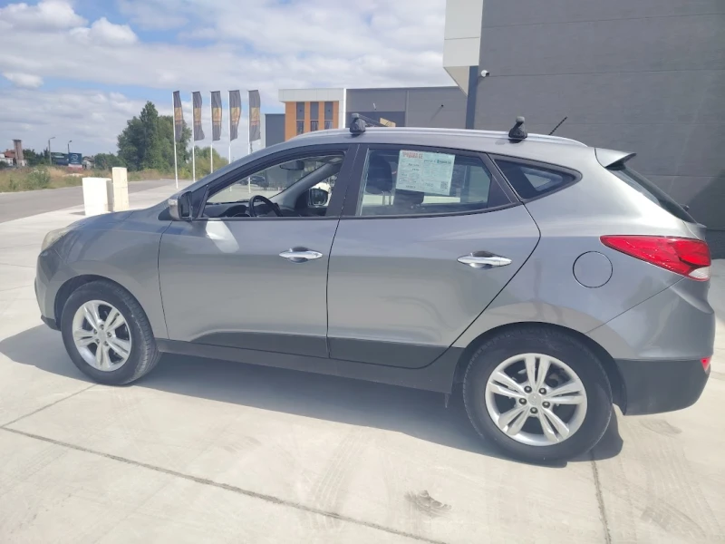 Hyundai IX35, снимка 8 - Автомобили и джипове - 50845818