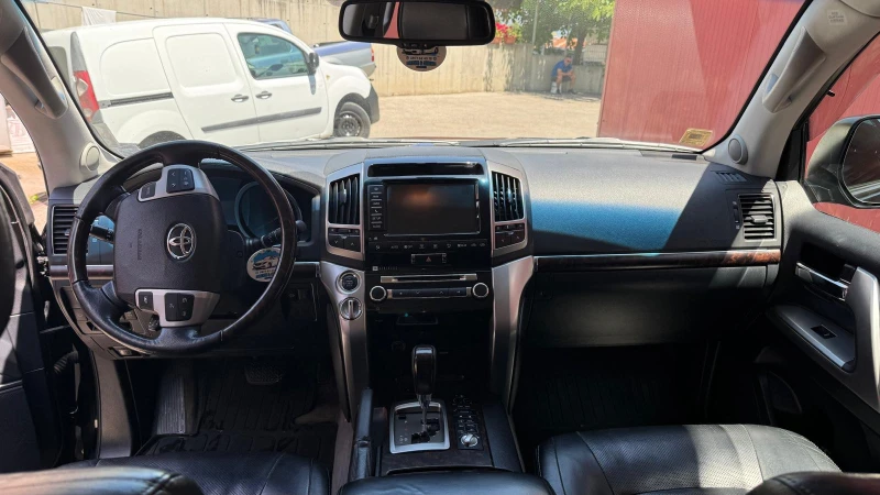 Toyota Land cruiser 200, снимка 7 - Автомобили и джипове - 50856736