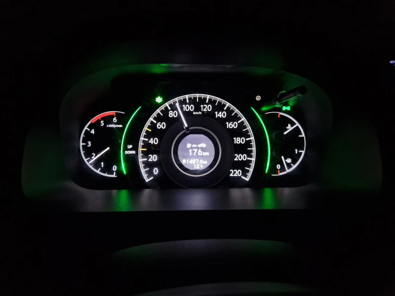 Honda Cr-v 4x4 TOP Камера Подгрев Теглич, снимка 12 - Автомобили и джипове - 52635742