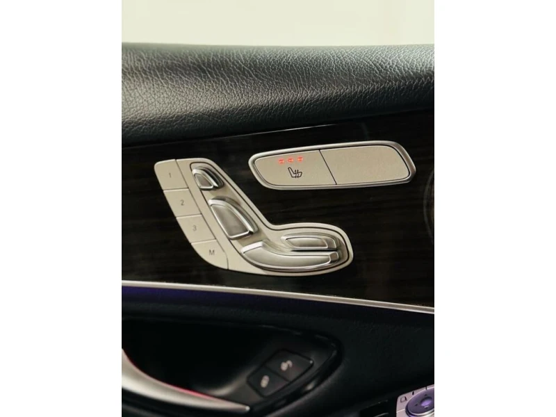 Mercedes-Benz GLC 300 * CARFAX * БЕЗ ПЪРВОНАЧАЛНА ВНОСКА, снимка 11 - Автомобили и джипове - 52959917