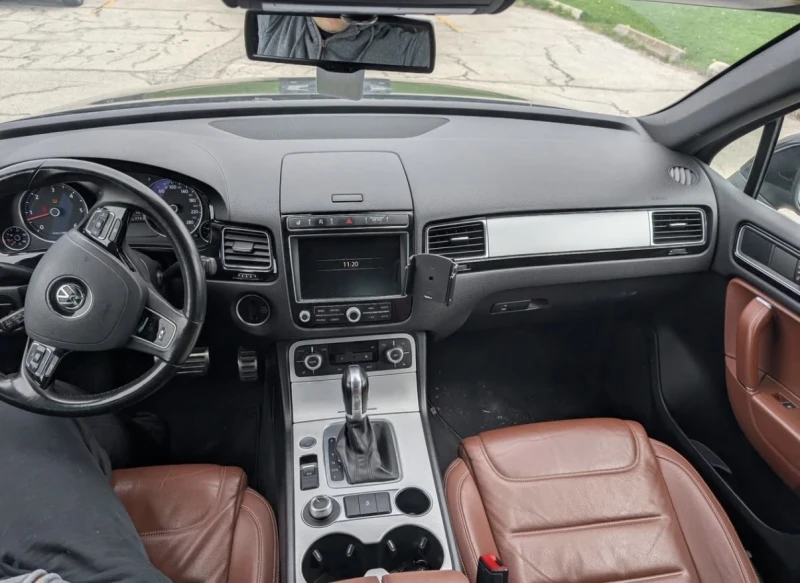 VW Touareg 3.0TDi * * ПОДГРЕВИ * * КАМЕРА * * ПАНОРАМА * * , снимка 6 - Автомобили и джипове - 53506679