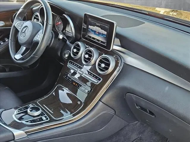 Mercedes-Benz GLC 300  - изображение 9