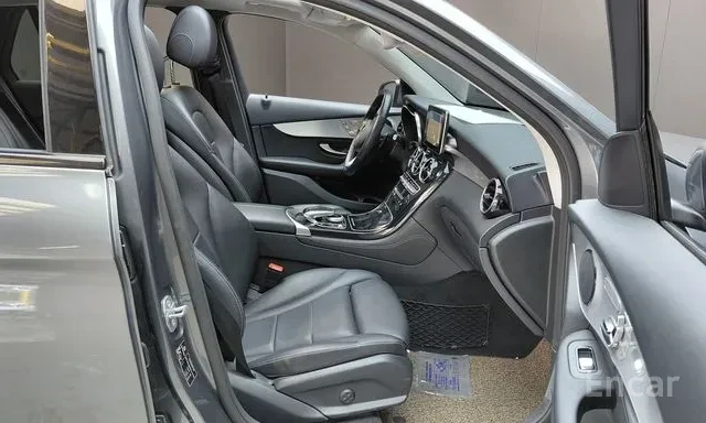 Mercedes-Benz GLC 350 E | HYBRID | ПАНОРАМА | HEAD UP | 360 CAM | , снимка 8 - Автомобили и джипове - 55605857