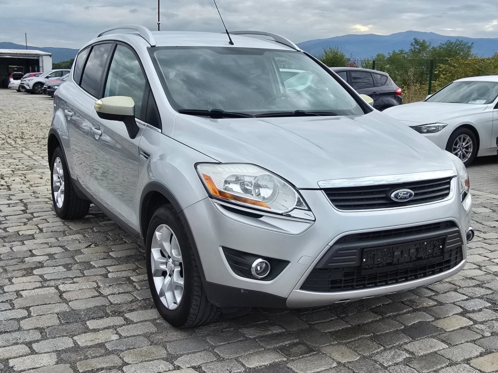 Ford Kuga 2.0TDCI 136кс Реални Километри Нови гуми  - изображение 3