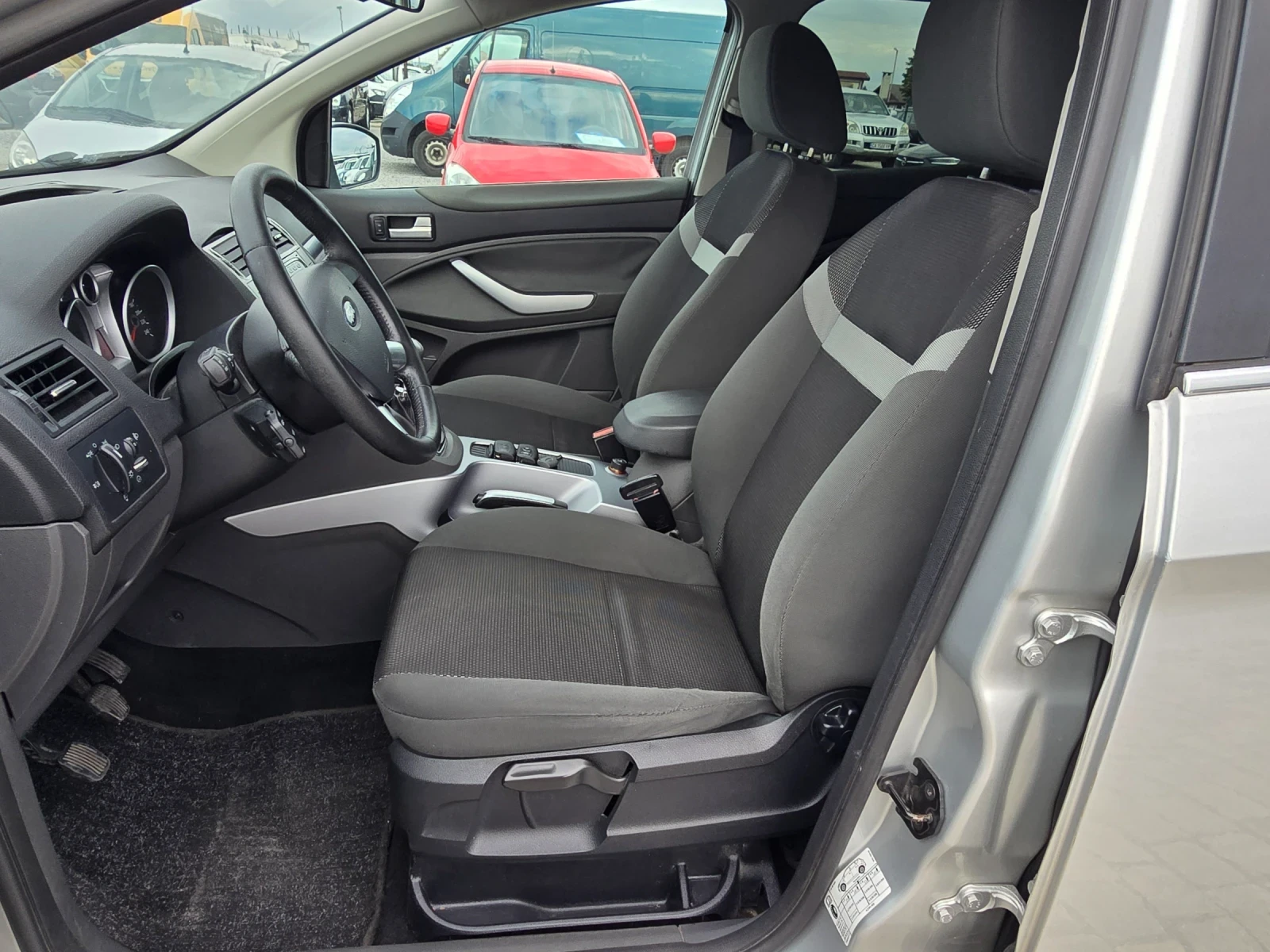 Ford Kuga 2.0TDCI 136кс Реални Километри Нови гуми  - изображение 10