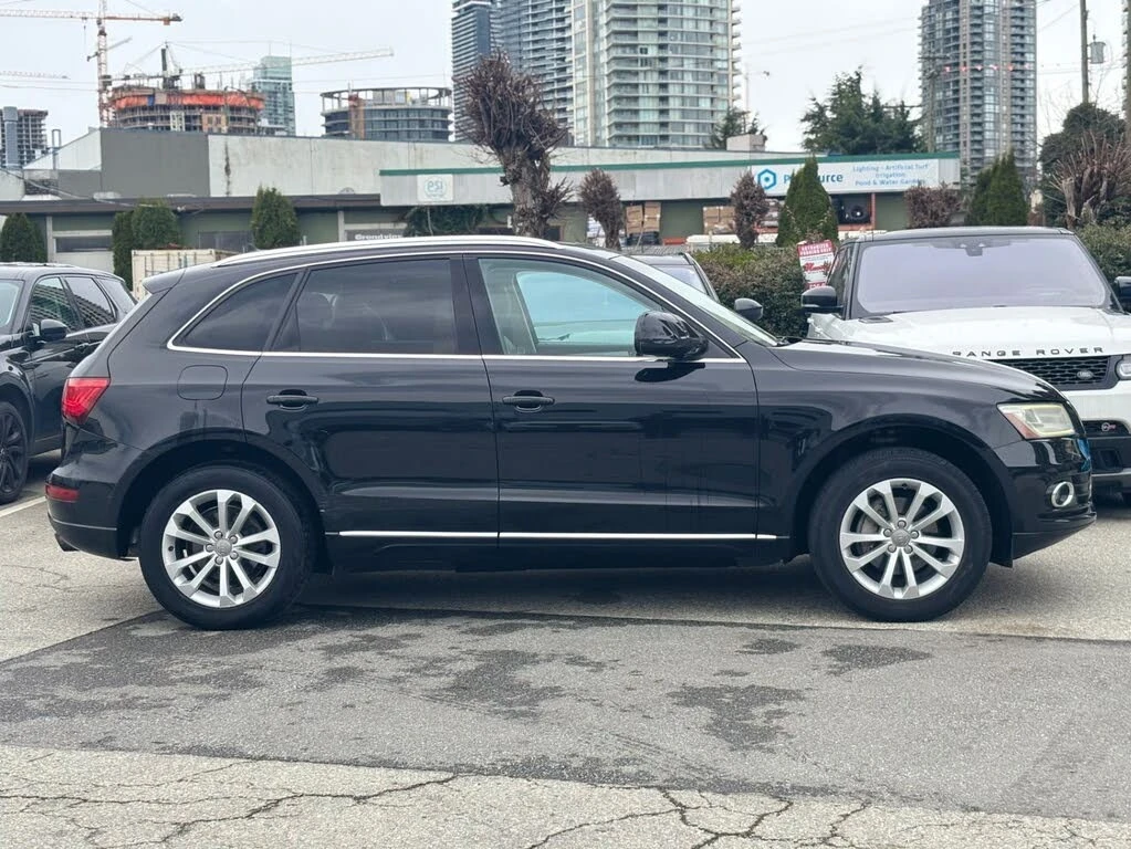 Audi Q5 2.0T* quattro* Premium* АвтоКредит* (ЦЕНА ДО БГ), снимка 4 - Автомобили и джипове - 54000583