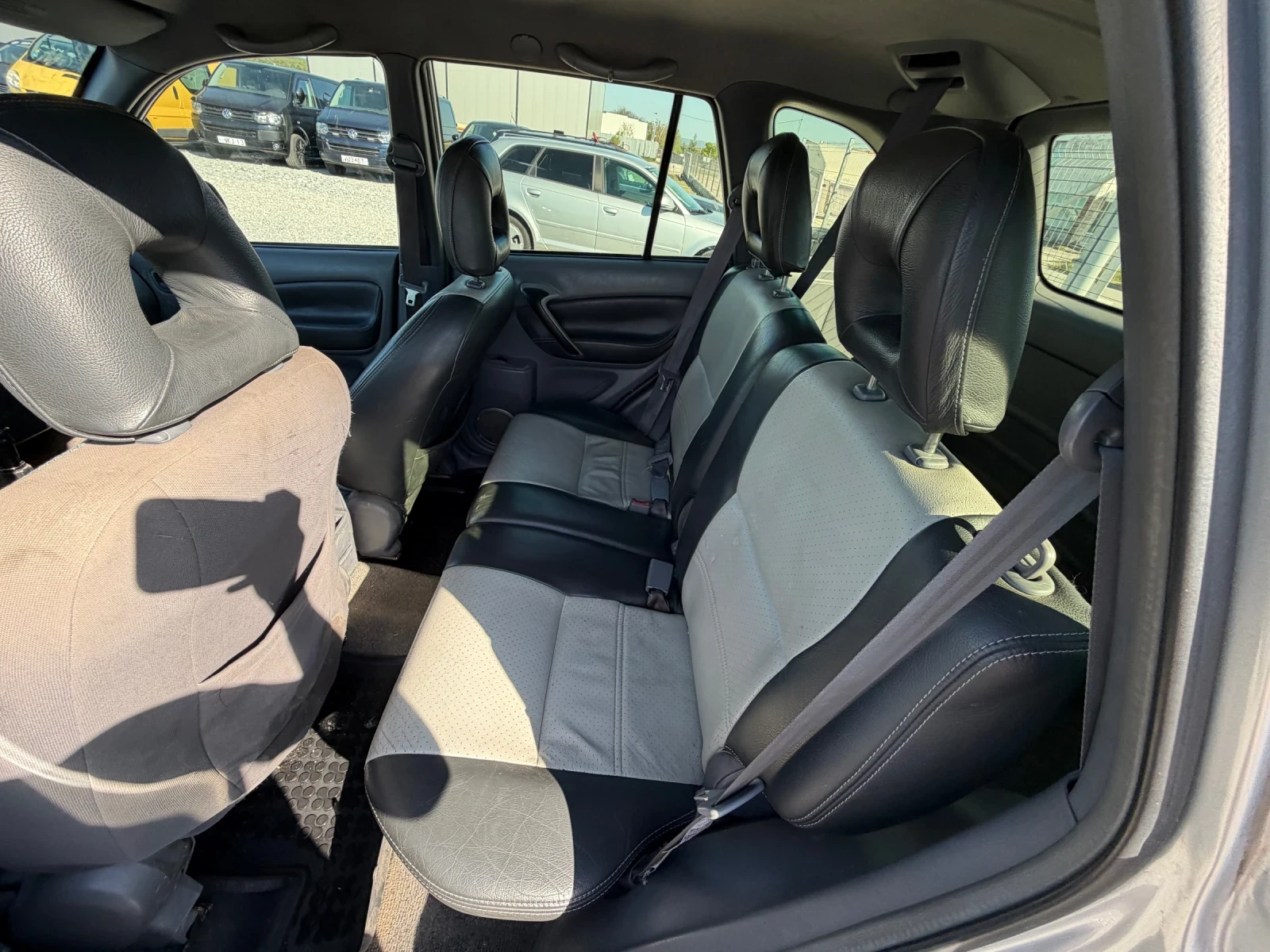 Toyota Rav4 D4D, снимка 10 - Автомобили и джипове - 54428855