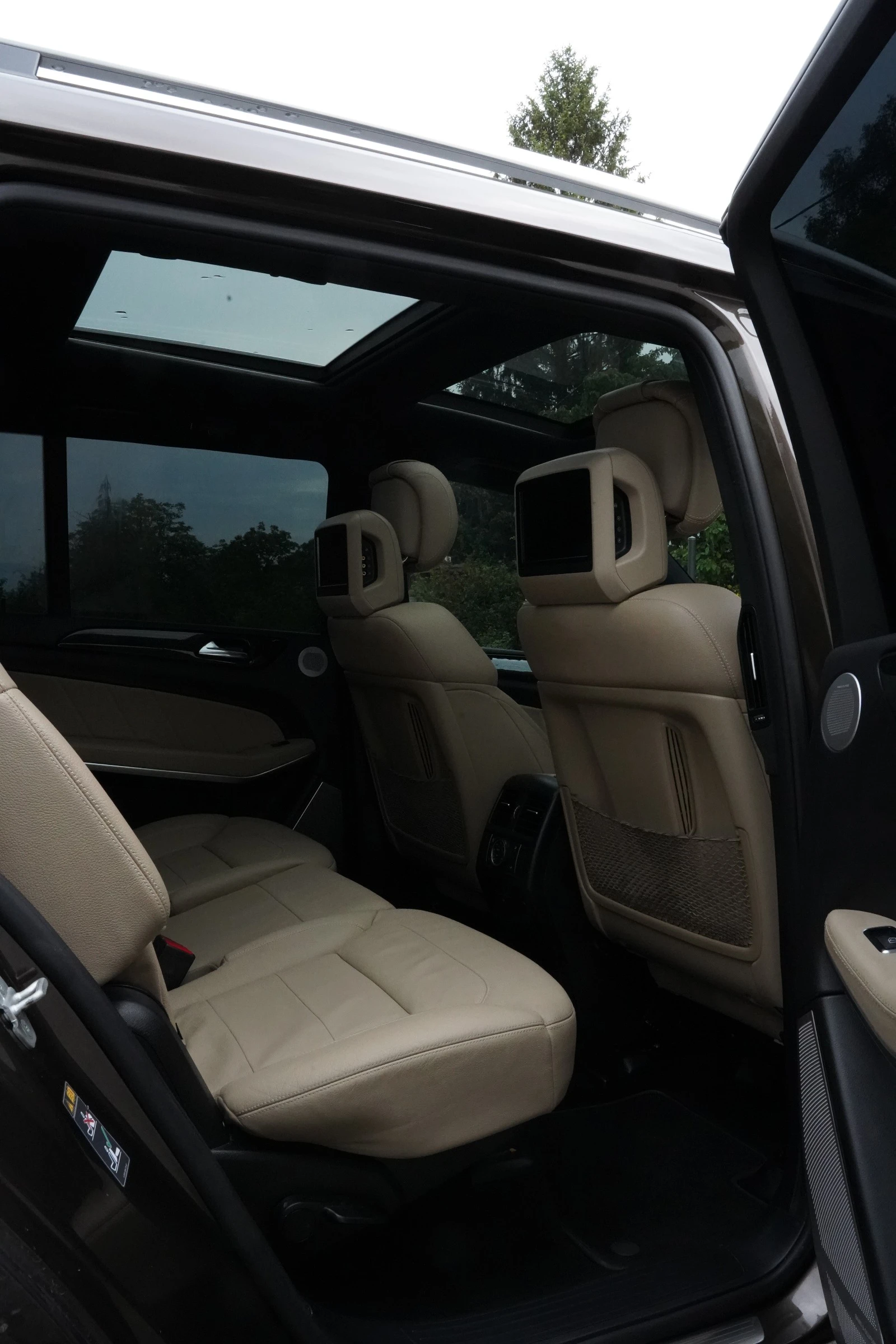 Mercedes-Benz GL 550 AMG, снимка 2 - Автомобили и джипове - 54666029