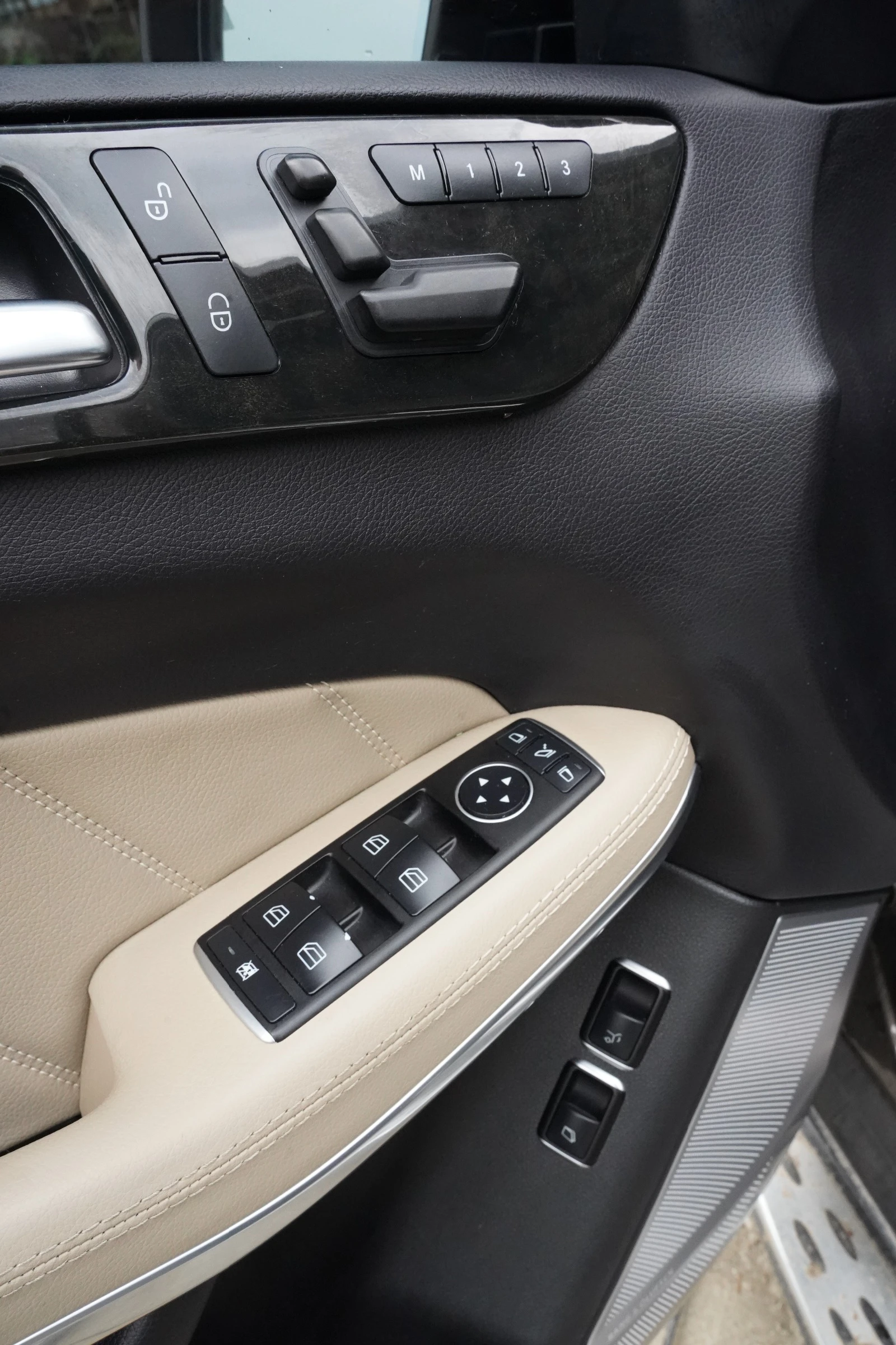 Mercedes-Benz GL 550 AMG, снимка 5 - Автомобили и джипове - 54666029