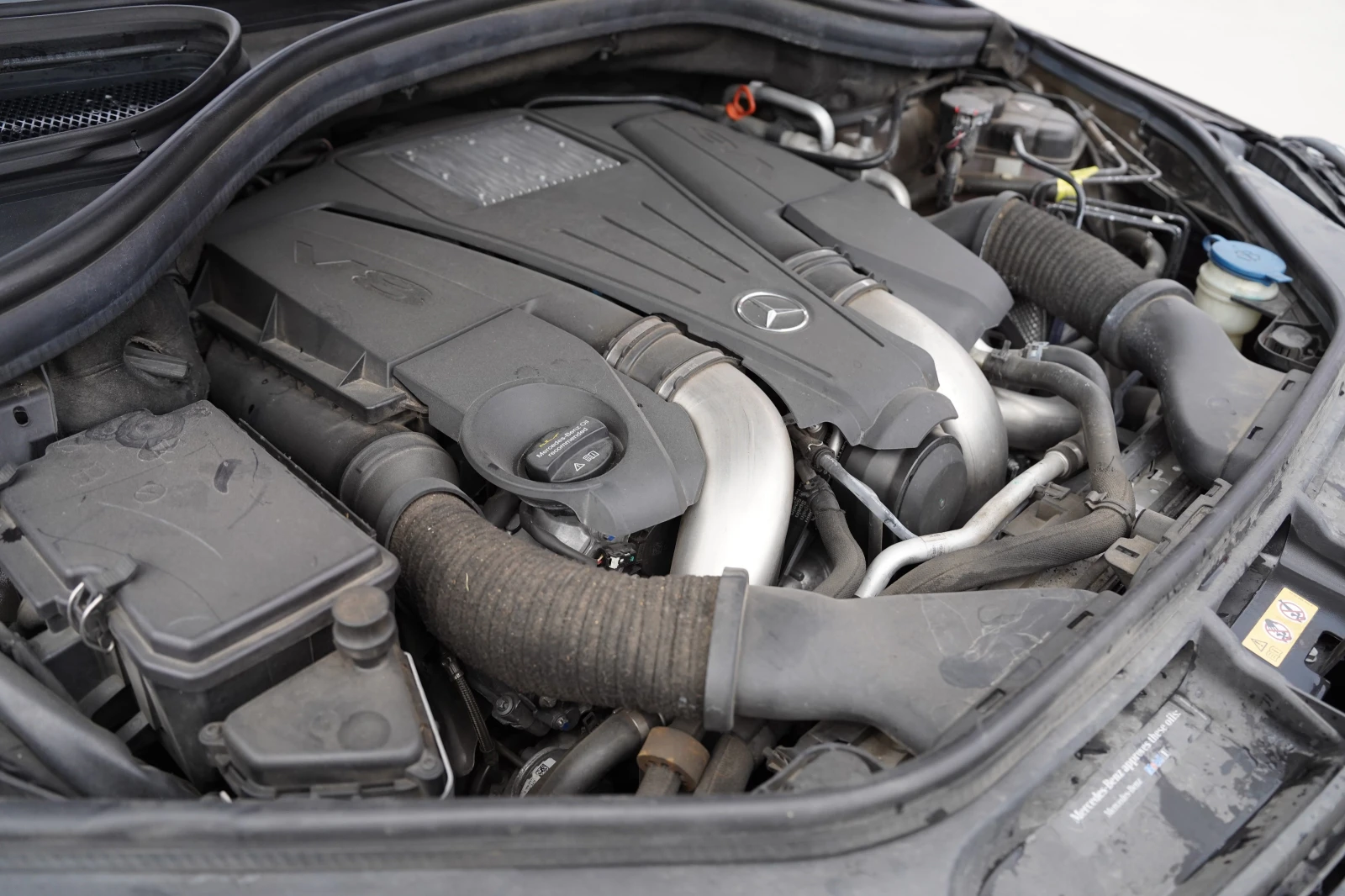Mercedes-Benz GL 550 AMG, снимка 15 - Автомобили и джипове - 54666029