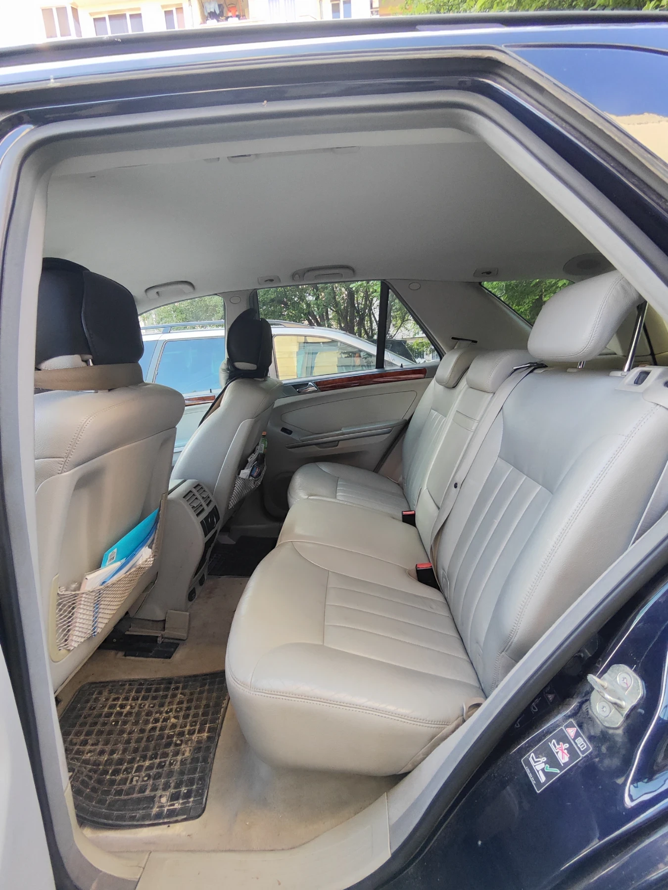 Mercedes-Benz ML 320, снимка 13 - Автомобили и джипове - 54710149
