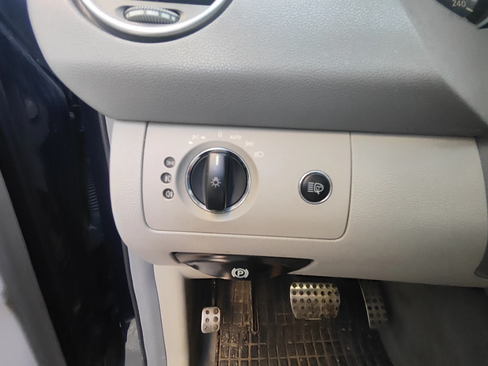 Mercedes-Benz ML 320, снимка 9 - Автомобили и джипове - 54710149