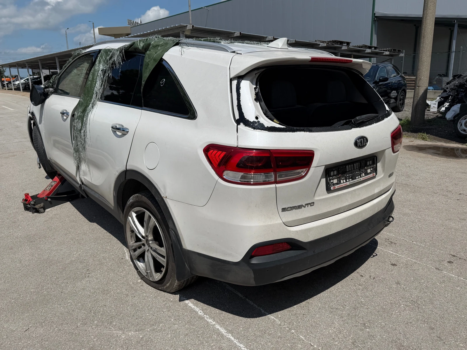 Kia Sorento 2.2 CRDI-4x4-Автоматик, снимка 5 - Автомобили и джипове - 54794790