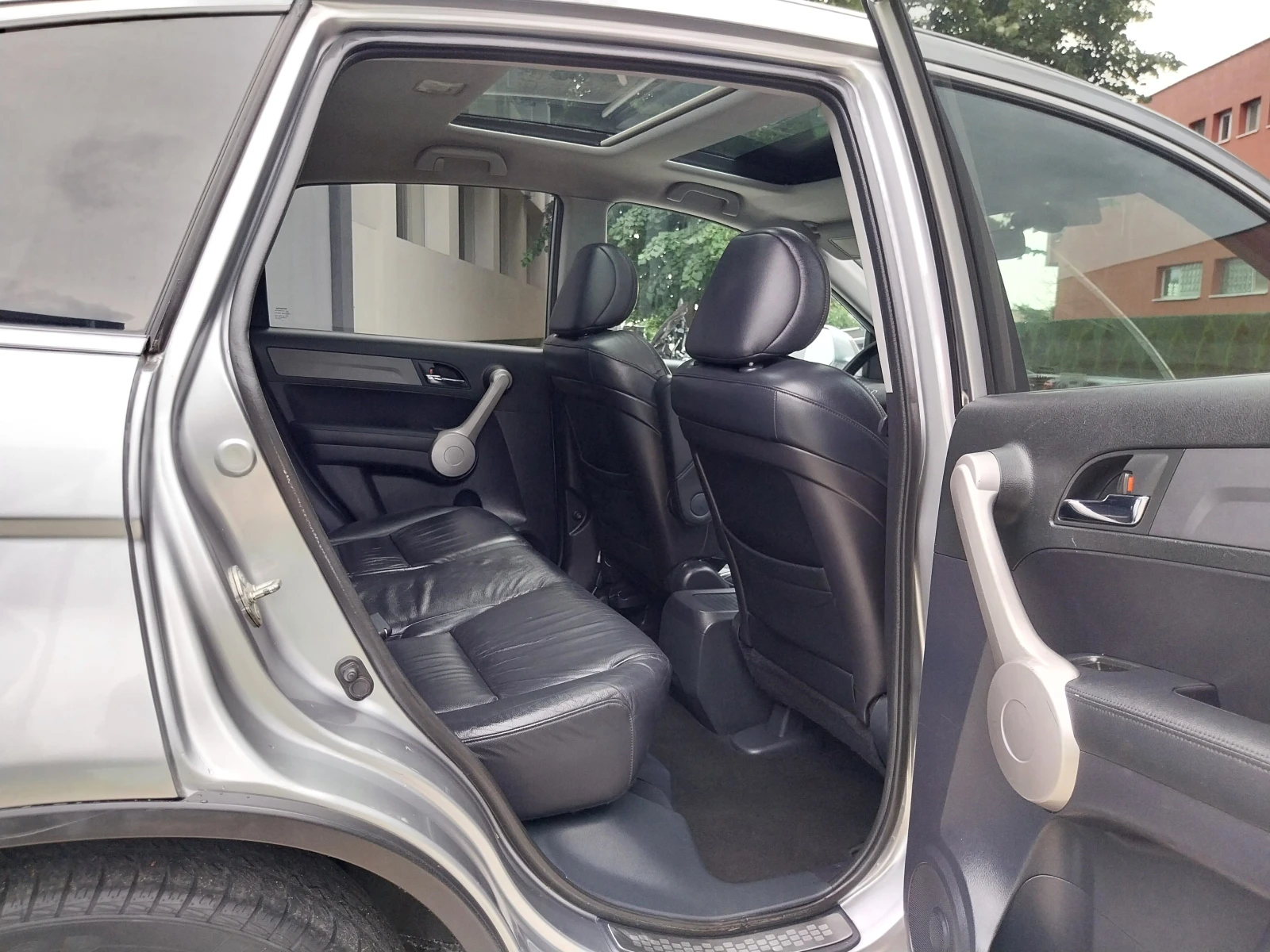 Honda Cr-v 2.0i -VTEC * НАВИ* 4X4- * Кожа/Automatic * , снимка 15 - Автомобили и джипове - 54869632