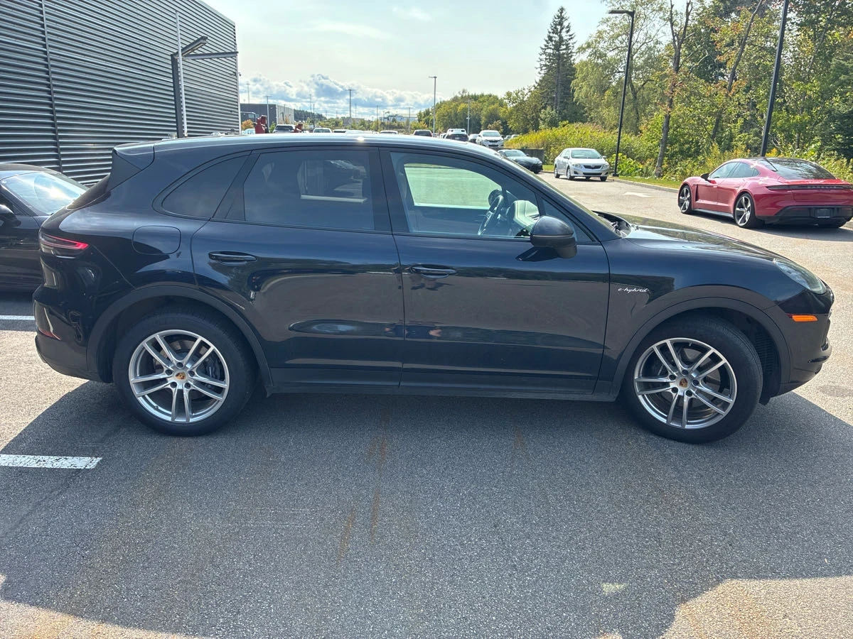 Porsche Cayenne  E-Hybrid 2020 | CARFAX НАЛИЧЕН | Нощно Виждане | , снимка 5 - Автомобили и джипове - 56183248