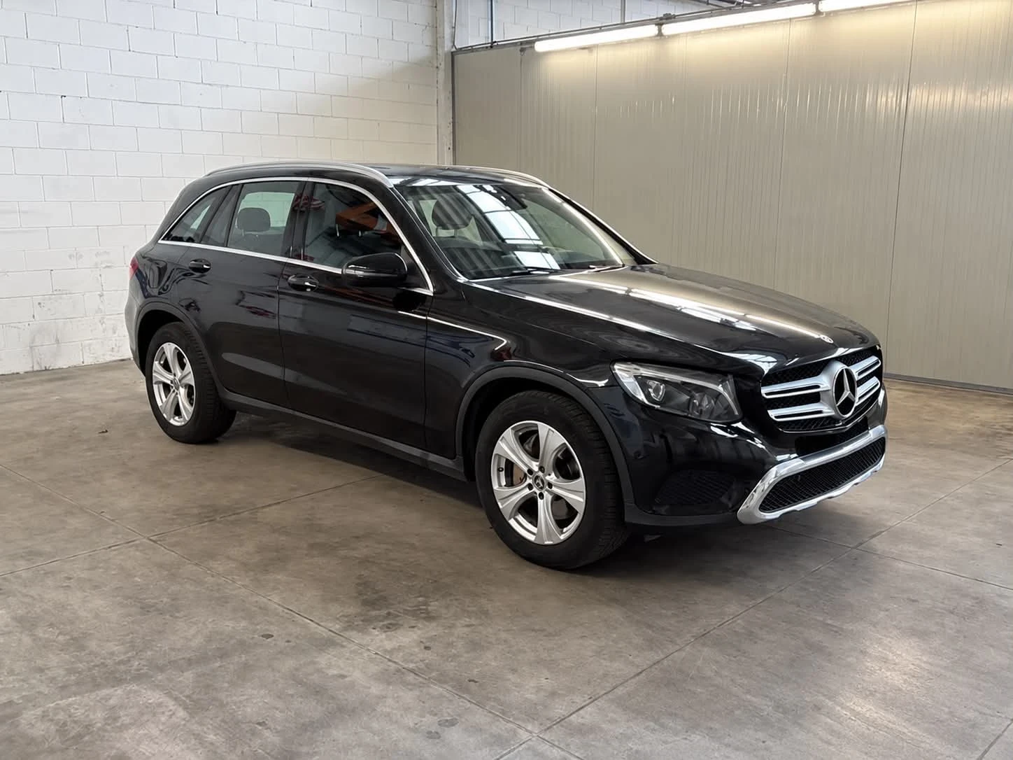 Mercedes-Benz GLC * 4 Matic* 2018* , снимка 2 - Автомобили и джипове - 56200286