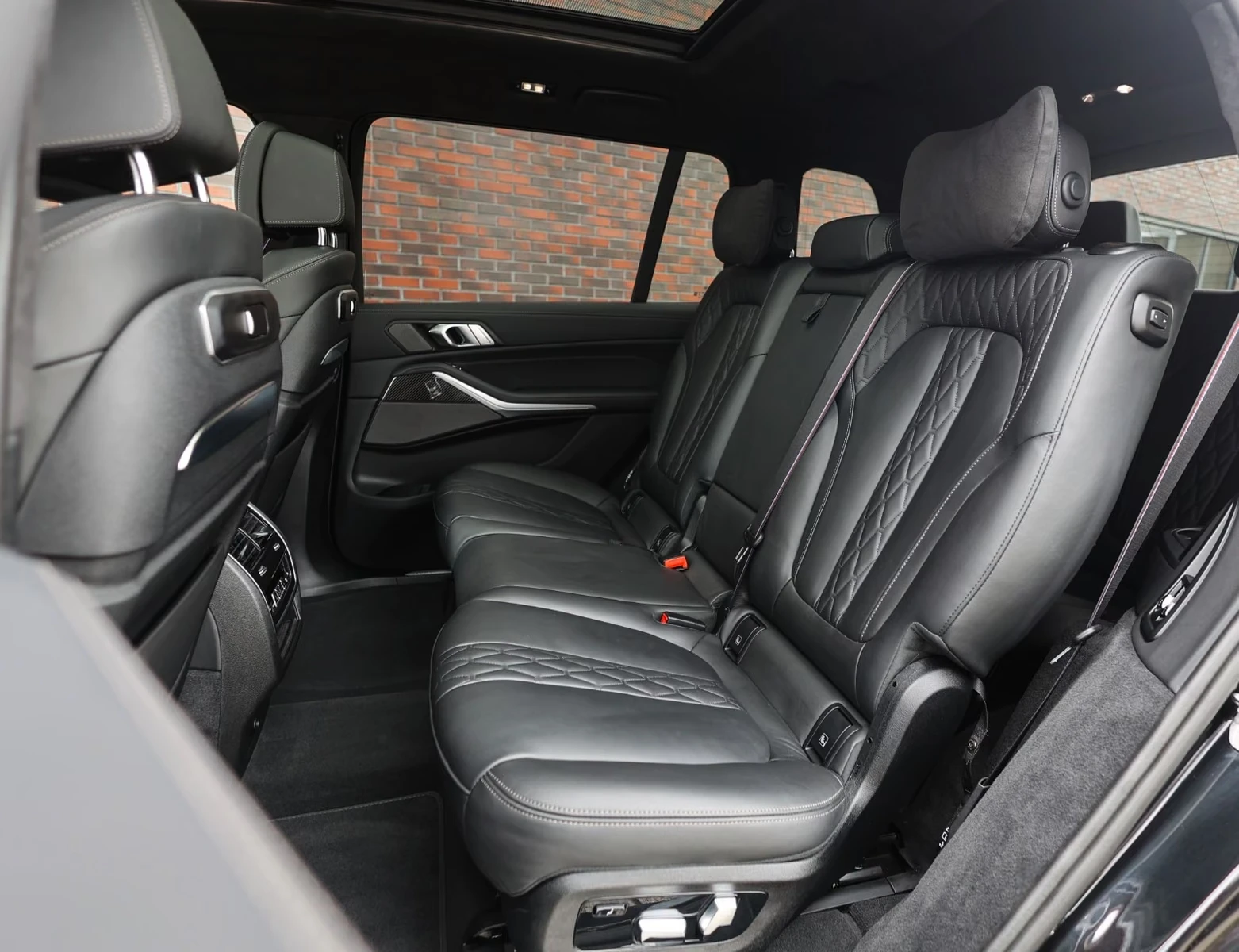 BMW X7 40i/xDrive/M-SPORT/SKY/7SEAT/360/HUD/MASS/GLOW/ | Mobile.bg � ����������� 11