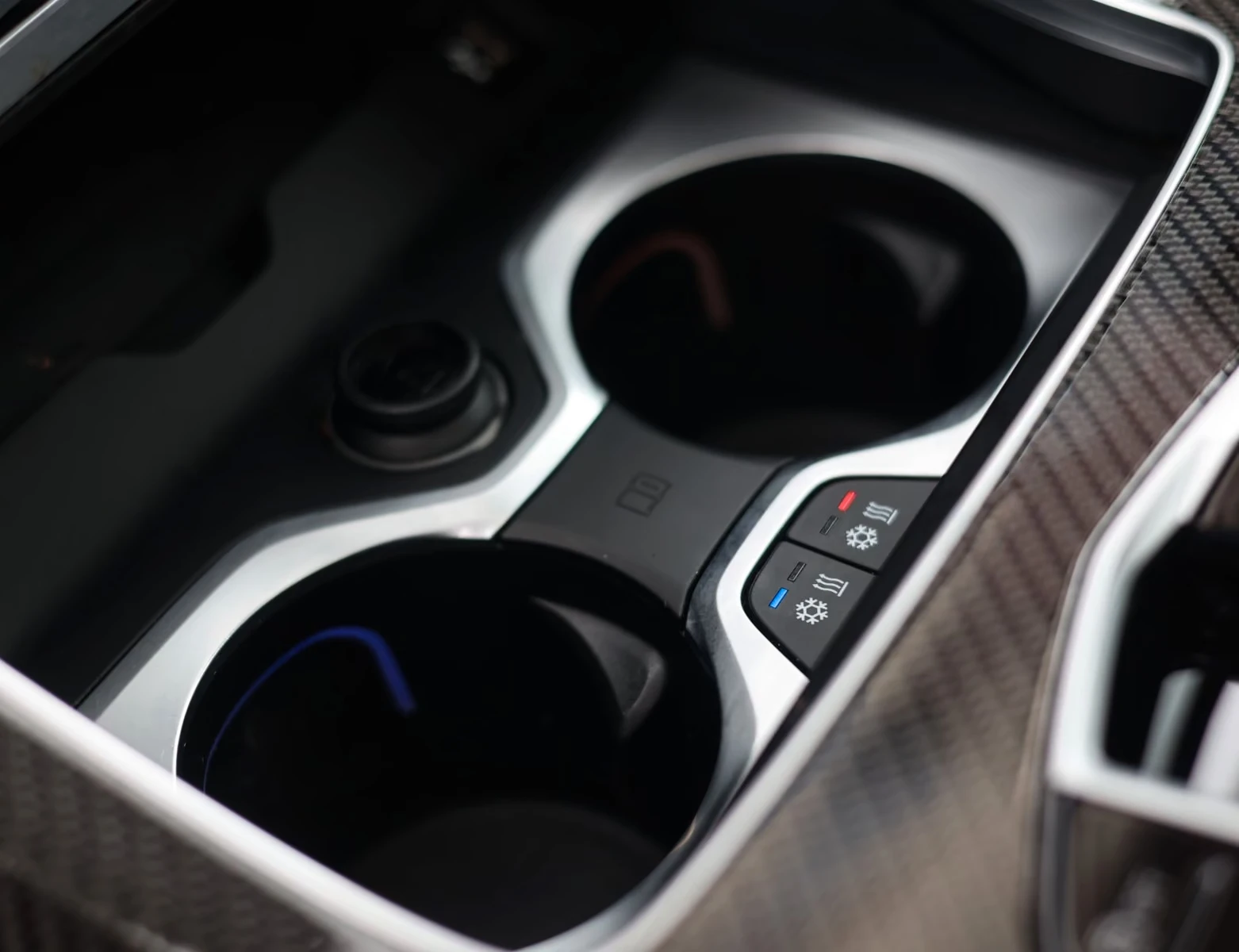 BMW X7 40i/xDrive/M-SPORT/SKY/7SEAT/360/HUD/MASS/GLOW/ | Mobile.bg � ����������� 10