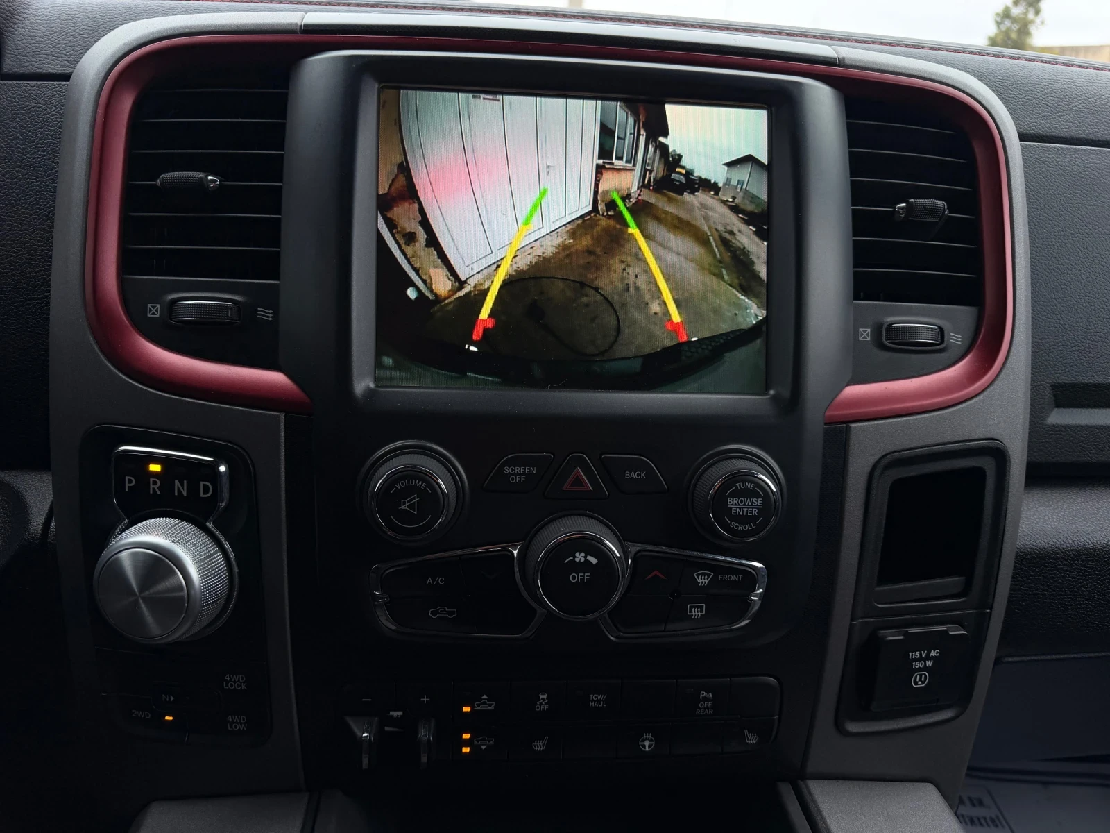Dodge RAM 1500 Rebel 5.7 HEMI V8, снимка 13 - Автомобили и джипове - 56714331